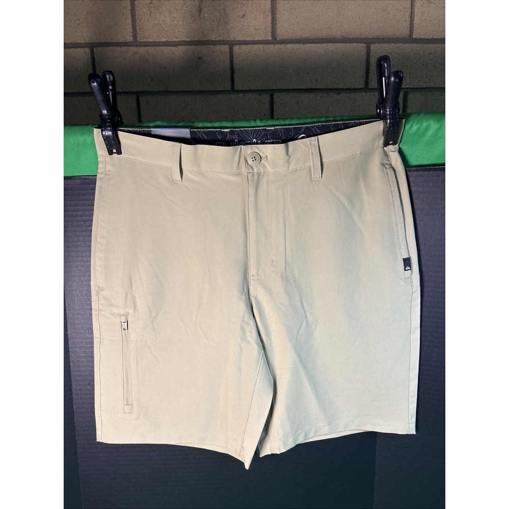 Quiksilver Mens Hybrid Shorts Size 32 Khaki Chino Quick Dry UPF 50 9 Inseam NEW